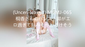 年轻貌美的气质长发美女和朋友一起去群趴