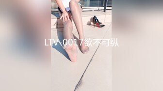 美女和黑公鸡