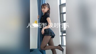 国产小骚妻吃完小黄瓜给小哥舔乳头，69口交大鸡巴舔逼激情啪啪，让小哥无套爆草，多体位蹂躏抽插射脖子上