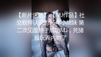 SWAG 小女仆送餐怎麽就一个忍不住就把内裤脱掉惹...